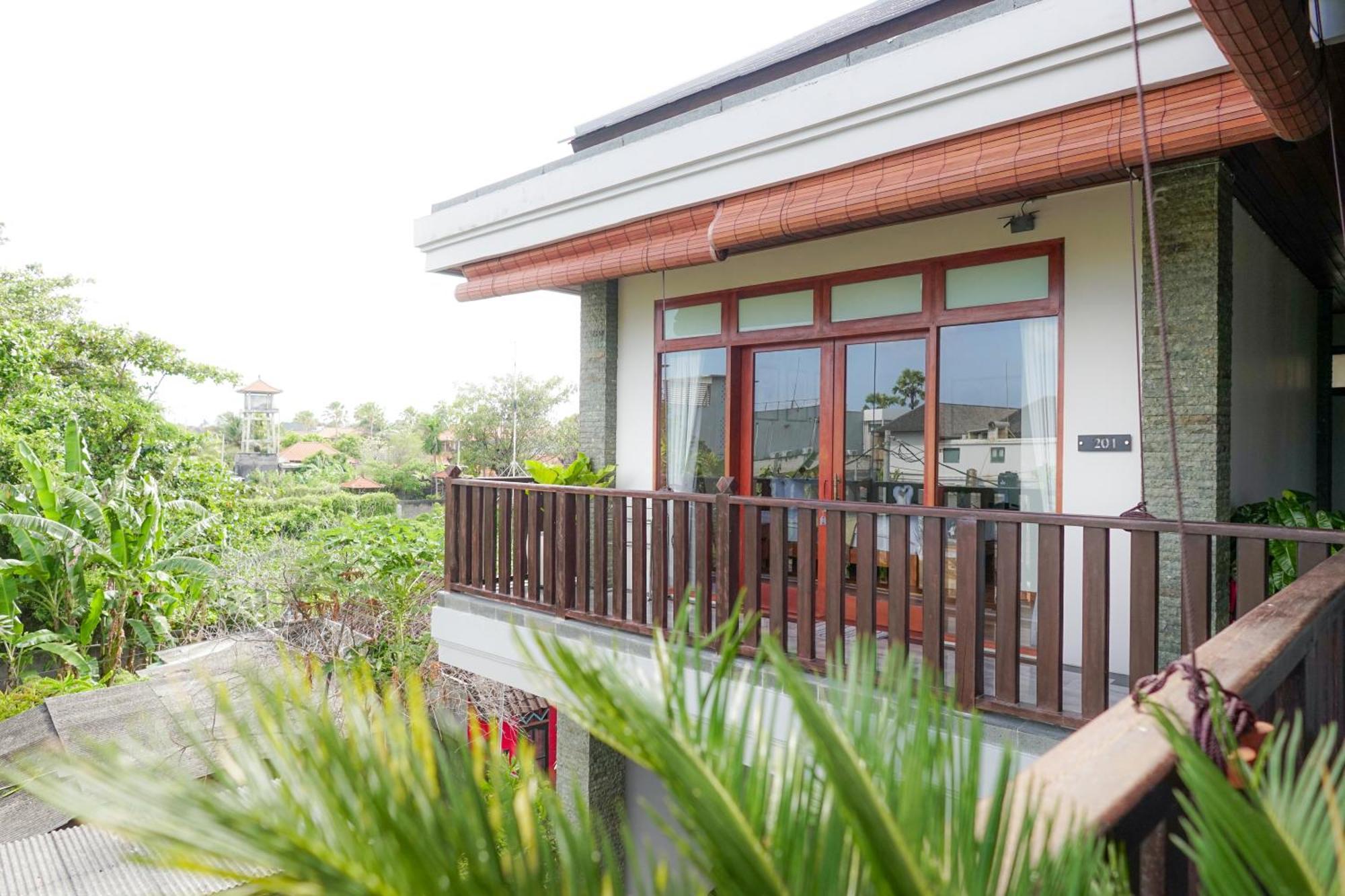 Tropical Beach House Bali Seminyak Exteriör bild