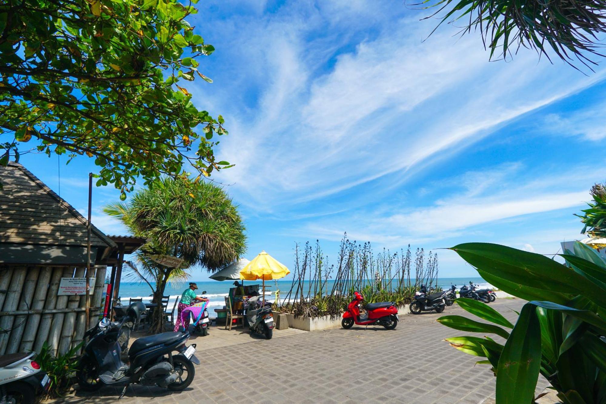 Tropical Beach House Bali Seminyak Exteriör bild